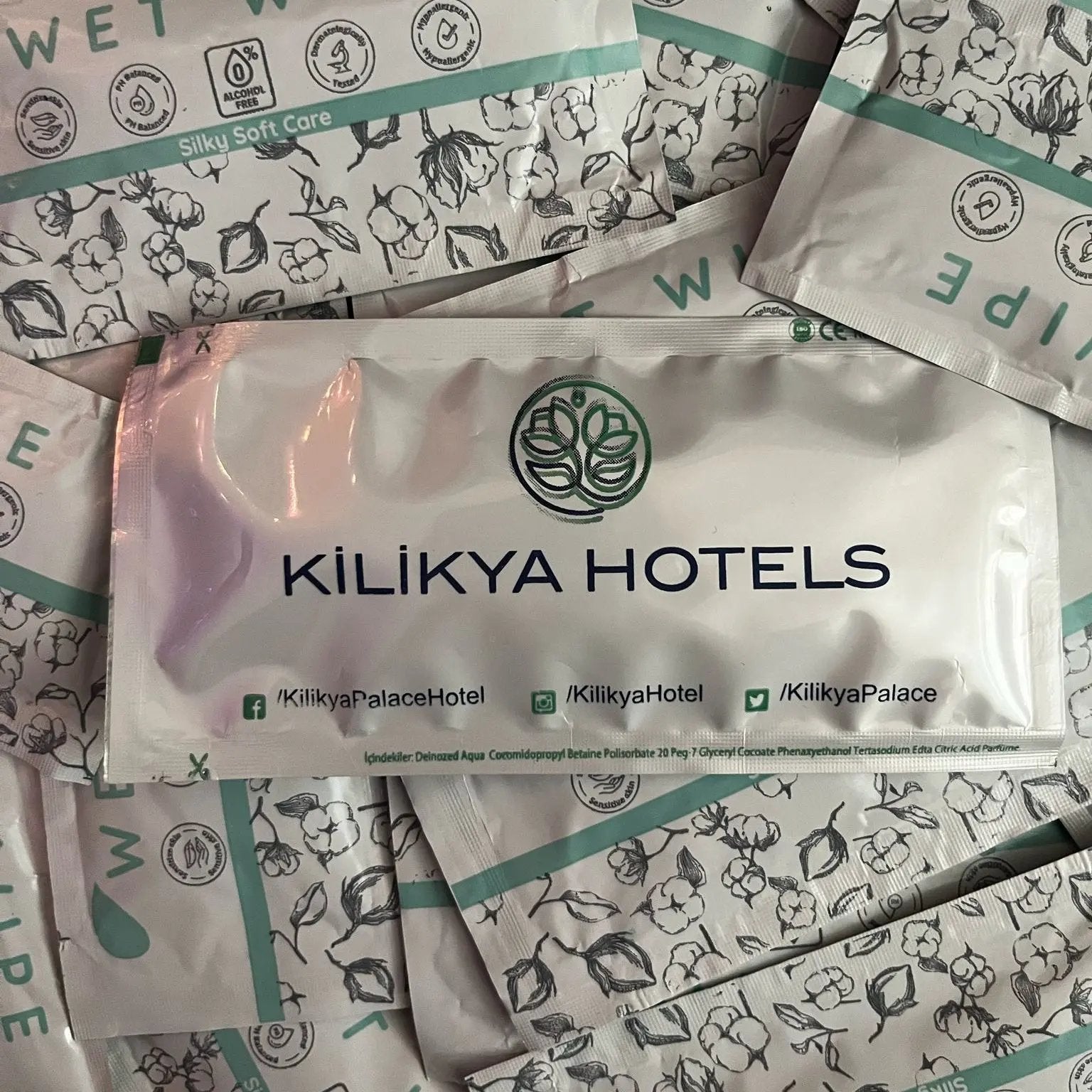 custom branded single use wet wipes for restaurants and hotels
